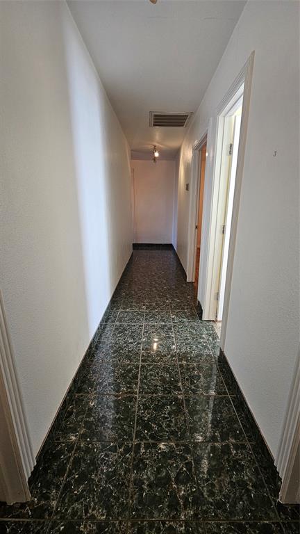 8736 Johns Road Alvarado, TX 76009 - Photo 18 of 32 a view of a hallway