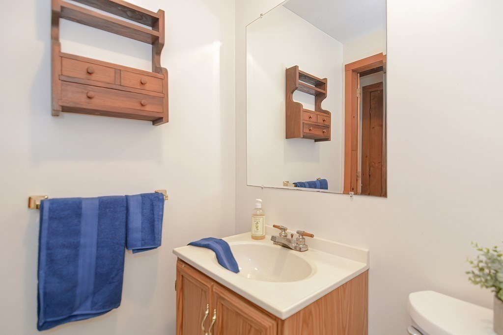 86 Ring Road Plympton, MA 02367 - Photo 14 of 39 Gallery Image 14