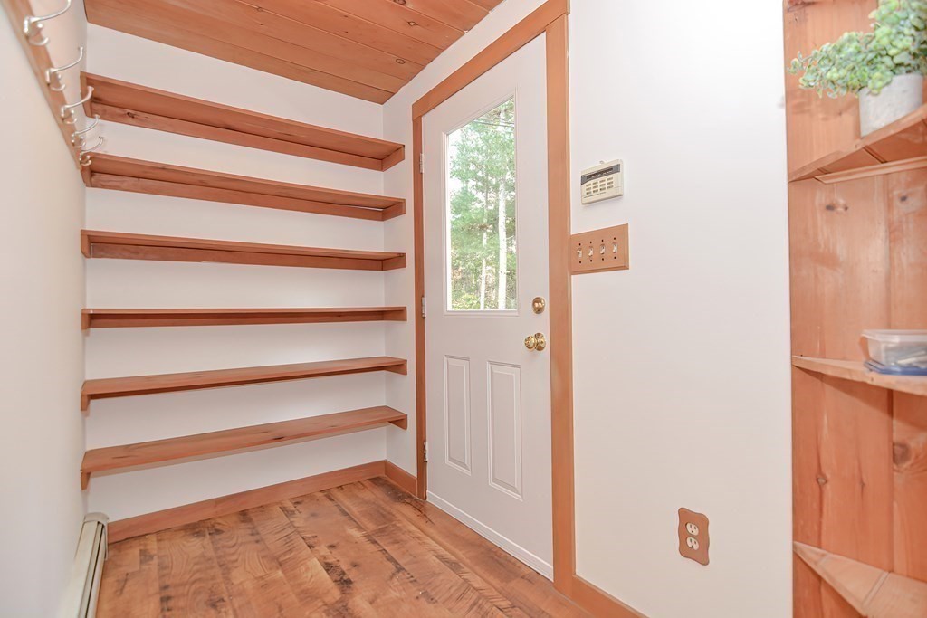 86 Ring Road Plympton, MA 02367 - Photo 9 of 39 Gallery Image 9