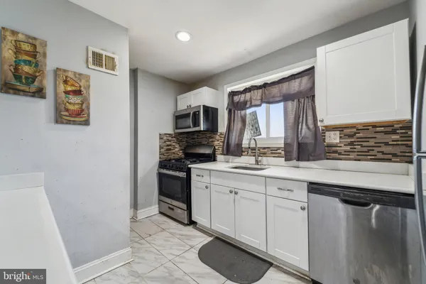 $275,000 | 818 Neptune Avenue, Oxon Hill, MD 20745