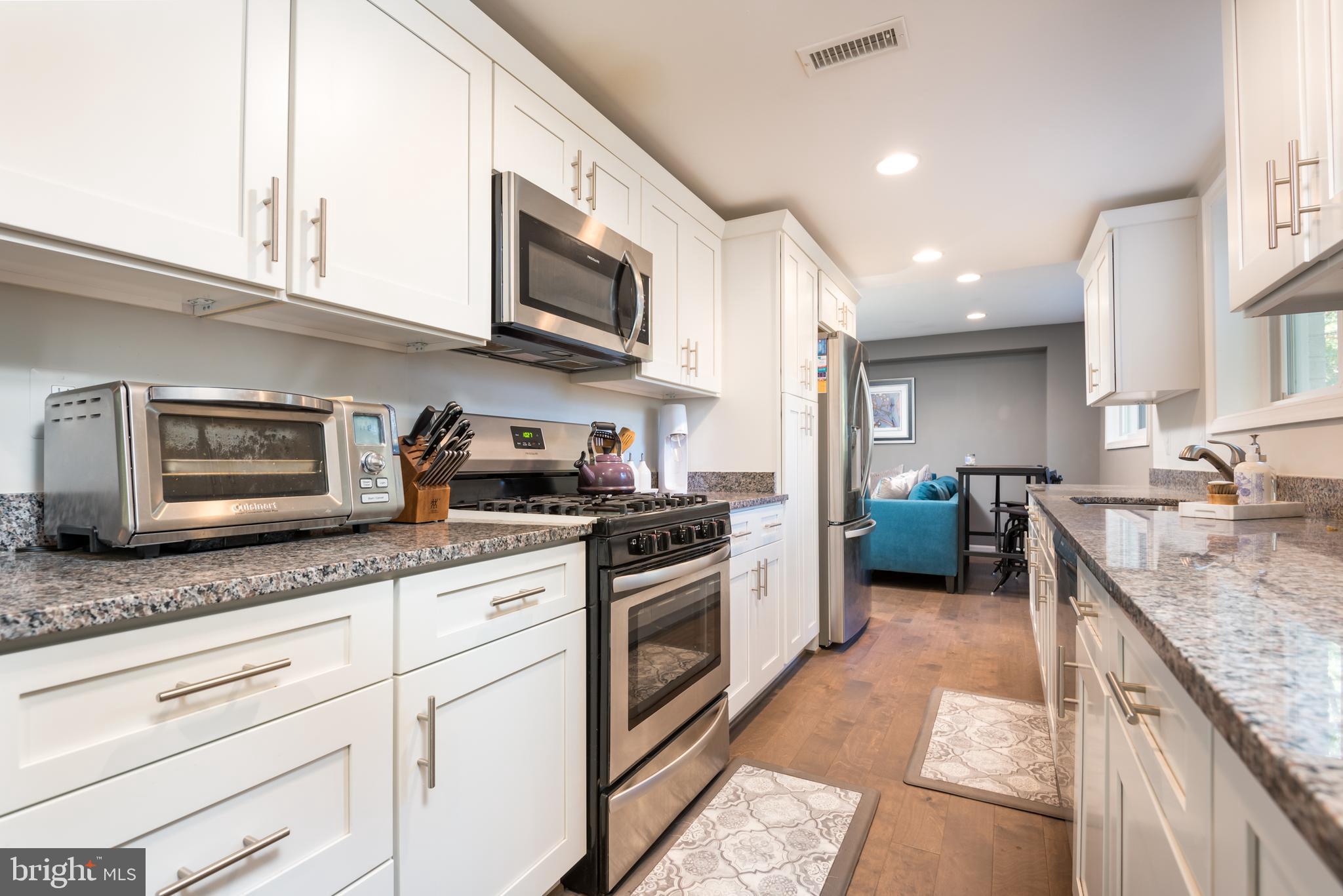 8601 Cromwell Drive Springfield, VA 22151 - Photo 11 of 44