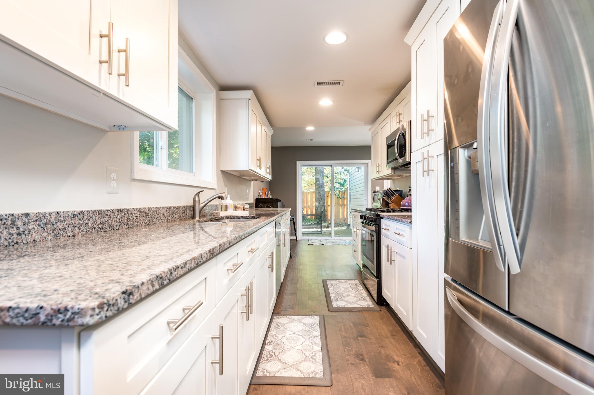 8601 Cromwell Drive Springfield, VA 22151 - Photo 8 of 44