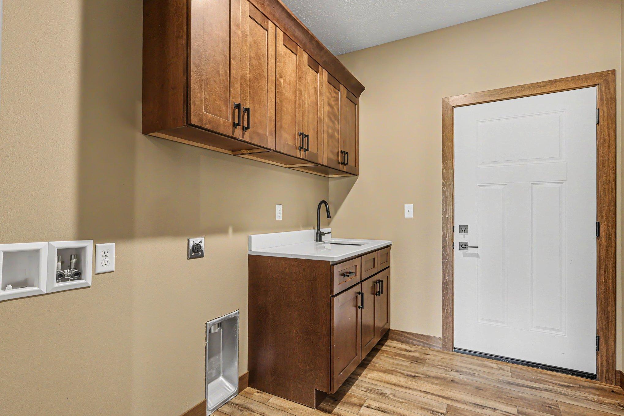 1507 Buffalo Ridge Drive Luverne, MN 56156 - Photo 20 of 27