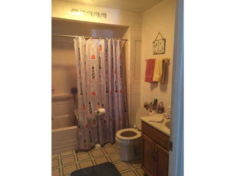 432 Walnut Hill Road Woonsocket, RI 02895 - Photo 7 of 10 Bathroom.