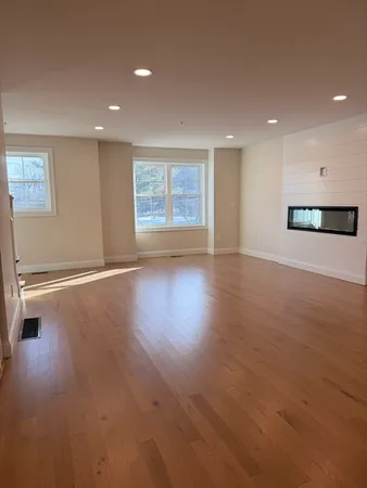 $739,900 | 9 Acton Road, Unit 8, Chelmsford, MA 01824