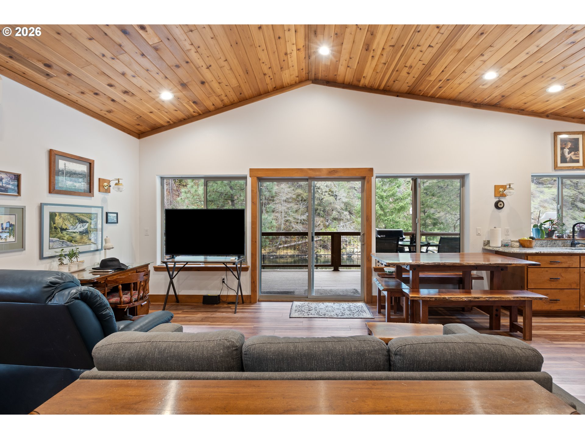 4696 Cow Creek Road Riddle, OR 97469 - Photo 12 of 48
