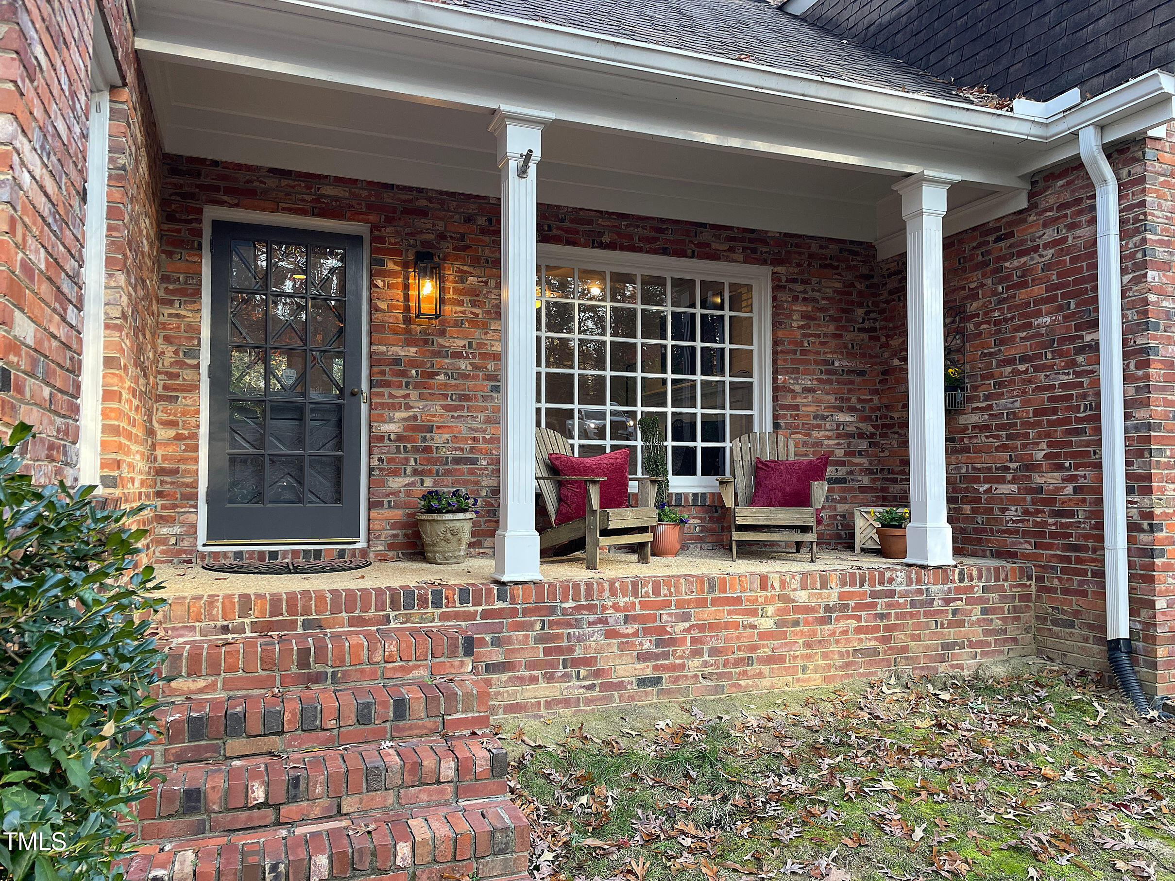 3222 Sussex Road Raleigh, NC 27612 - Photo 6 of 54 20241129_201431697_iOS