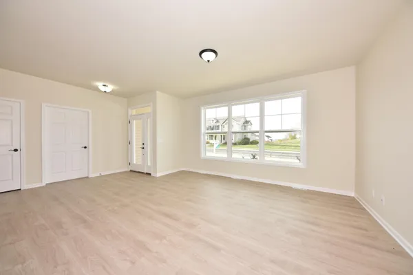 $369,900 | 615 Hunter Oaks Boulevard, Unit B, Watertown, WI 53094