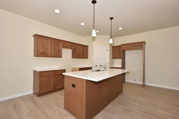 $369,900 | 615 Hunter Oaks Boulevard, Unit B, Watertown, WI 53094