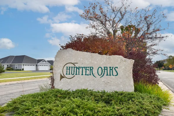 $369,900 | 615 Hunter Oaks Boulevard, Unit B, Watertown, WI 53094