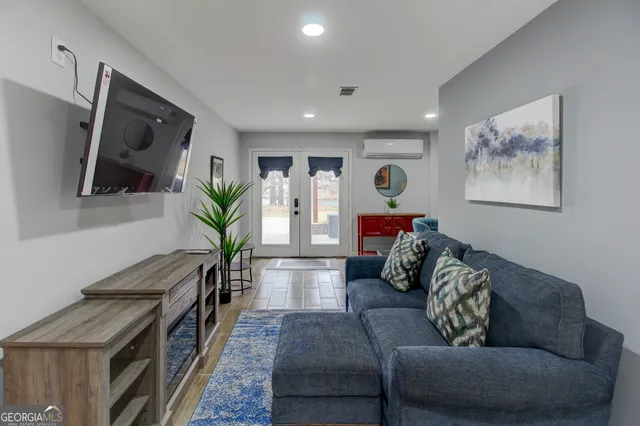 $1,900 | 4915 Lake Forest Drive Southeast, Conyers, GA 30094