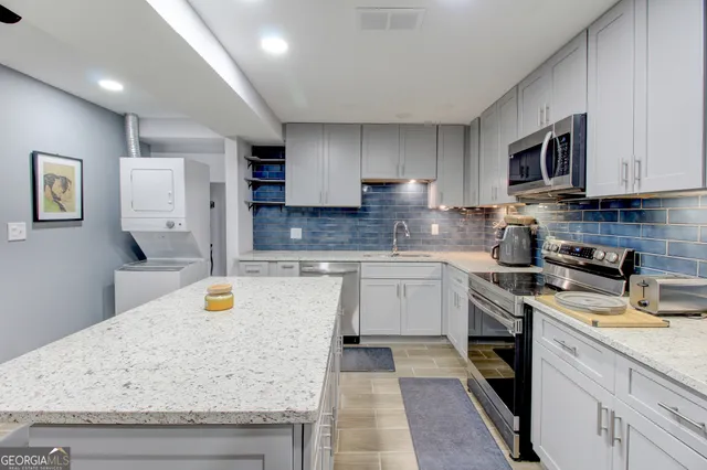 $1,900 | 4915 Lake Forest Drive Southeast, Conyers, GA 30094