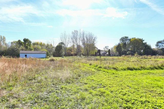 $875,000 | W179S8246 Pioneer Drive, Muskego, WI 53150