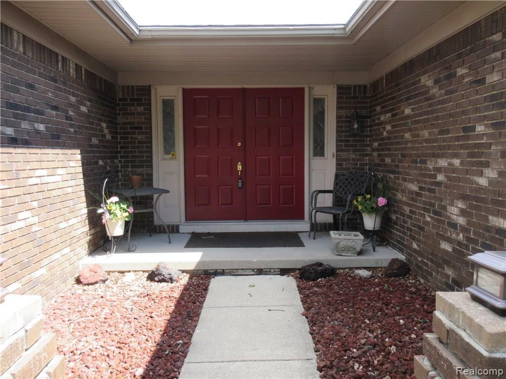 6682 Edgewood Road Canton, MI 48187 - Photo 2 of 27 02 Front Entrance.JPG