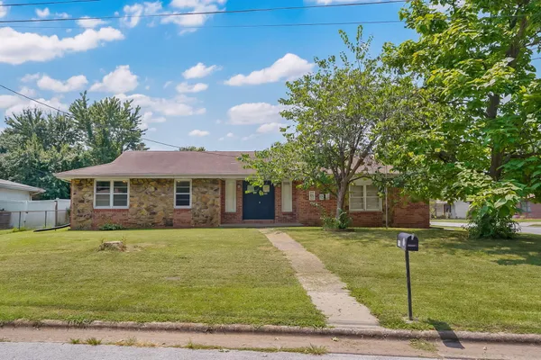 $259,000 | 1956 East Greenview Street, Springfield, MO 65803