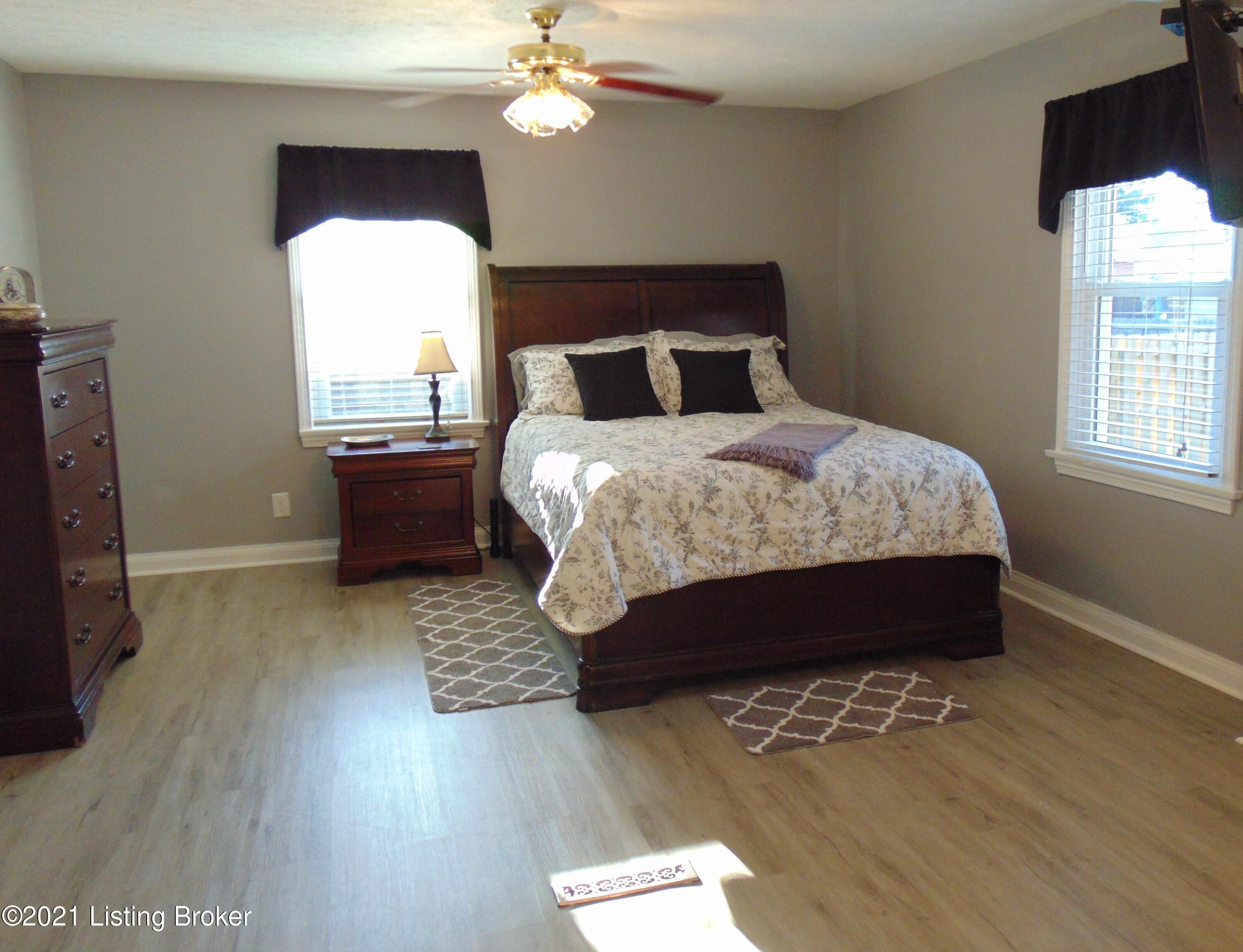 11600 Deering Road Louisville, KY 40272 - Photo 20 of 46 DSC04185 (3)