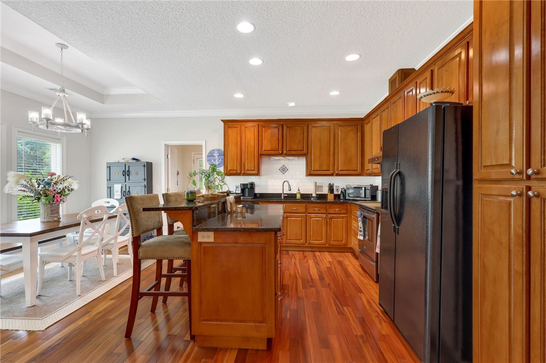 1186 Coopers Point Drive Northeast Townsend, GA 31331 - Photo 13 of 85 tons of cabinet and counter space!