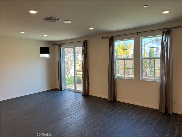 $3,150 | 24164 Verin Street, Murrieta, CA 92562