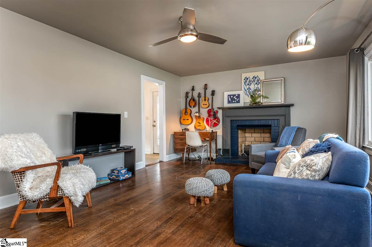 203 Hunts Bridge Road Greenville, SC 29617 - Photo 2 of 24