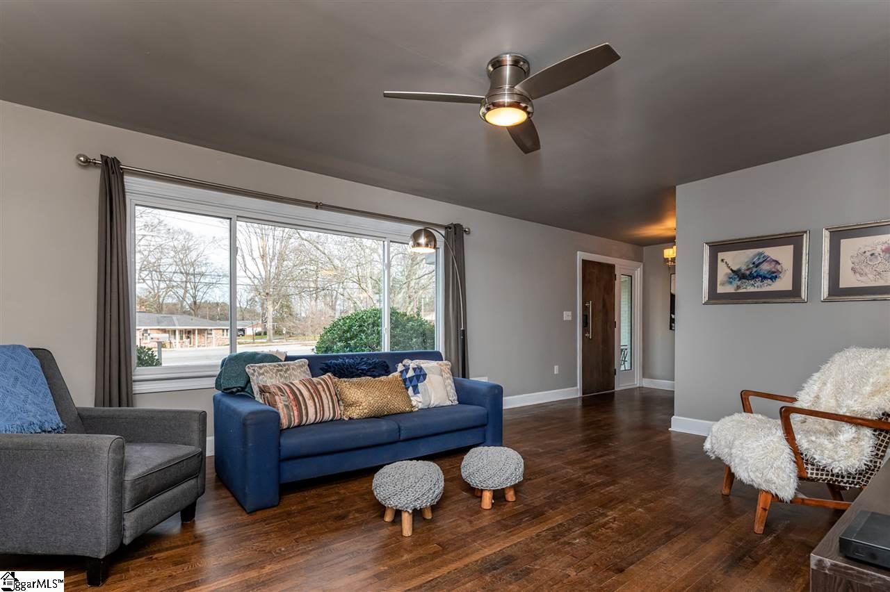 203 Hunts Bridge Road Greenville, SC 29617 - Photo 3 of 24