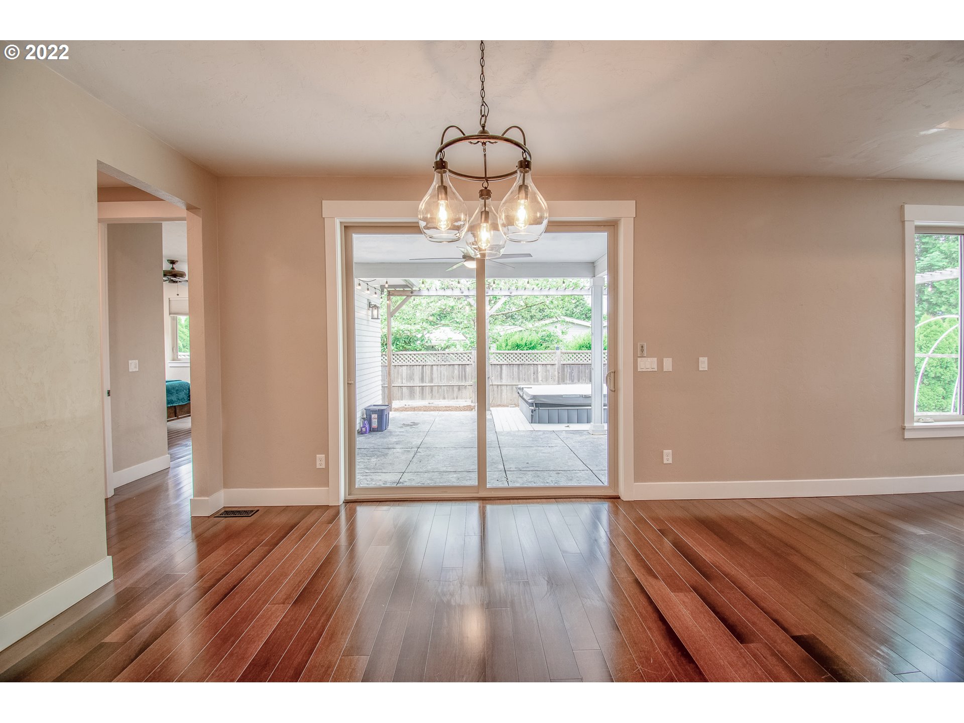 1892 Harvey Road Cottage Grove, OR 97424 - Photo 8 of 32 Dining Room