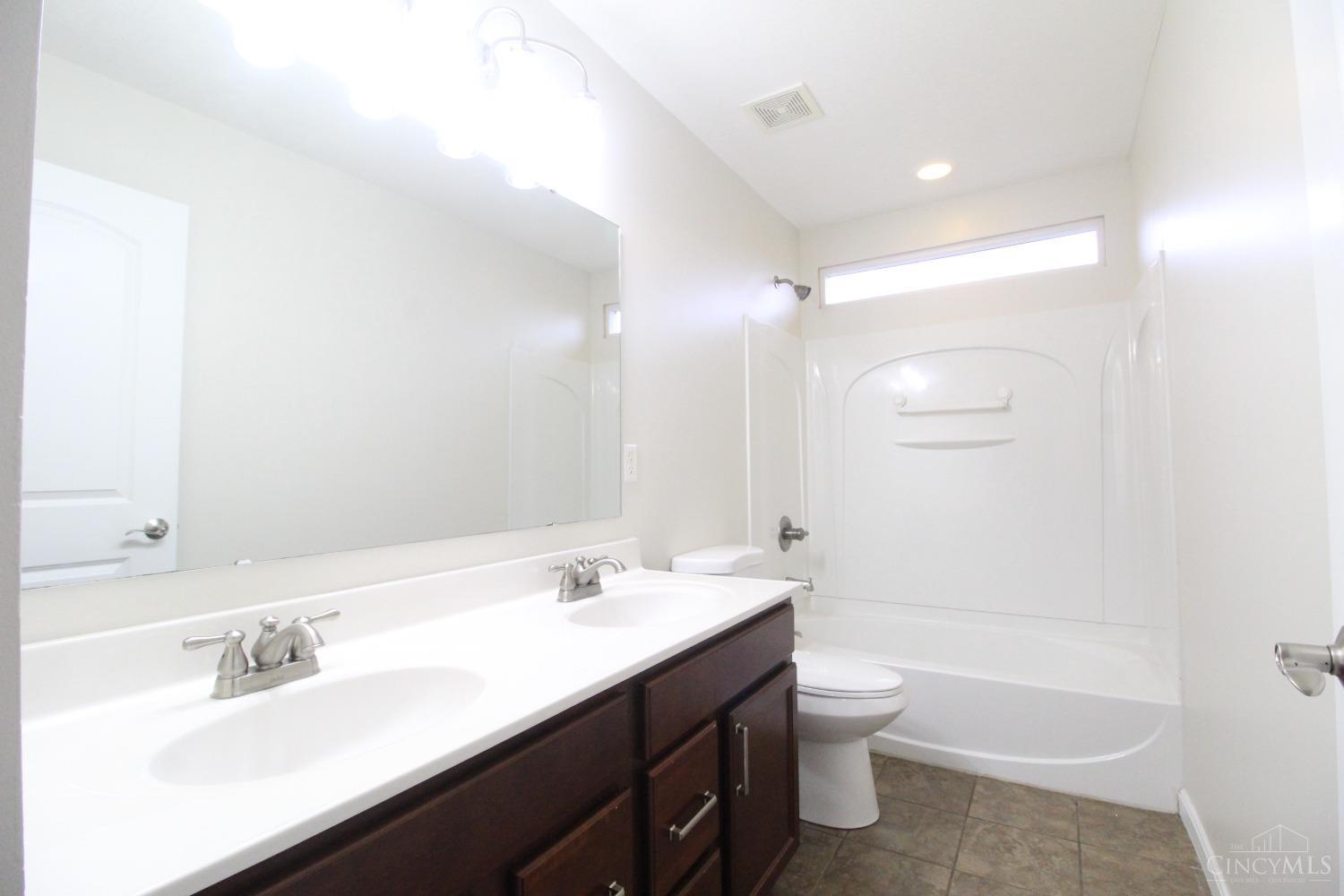 2755 Arroyo Ridge Court Hamilton, OH 45011 - Photo 23 of 33
