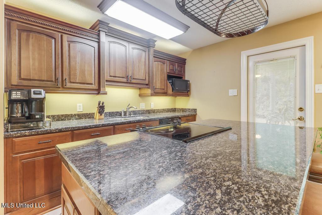 5719 Anoai Way Diamondhead, MS 39525 - Photo 12 of 33 Photo Jan 01 2000, 12 02 34 AM