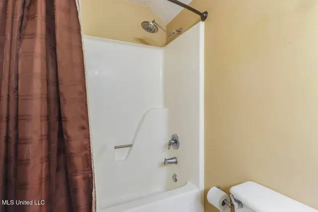 $298,000 | 5719 Anoai Way, Diamondhead, MS 39525