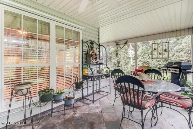 $298,000 | 5719 Anoai Way, Diamondhead, MS 39525