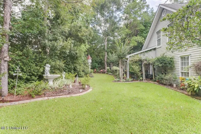 $298,000 | 5719 Anoai Way, Diamondhead, MS 39525