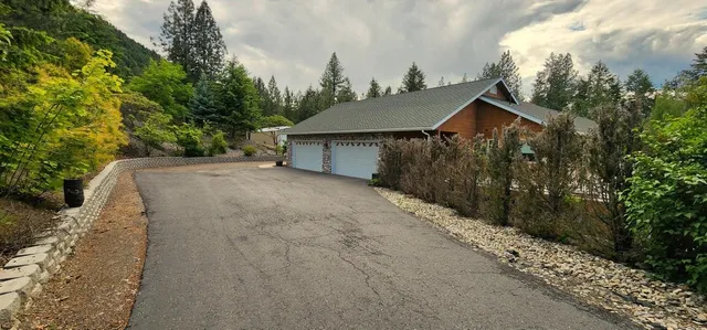 $742,000 | 1661 North 25th Highway, Evans, WA 99126