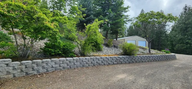 $742,000 | 1661 North 25th Highway, Evans, WA 99126