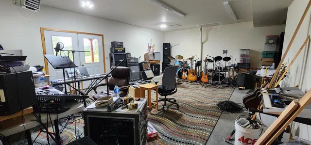 $742,000 | 1661 North 25th Highway, Evans, WA 99126