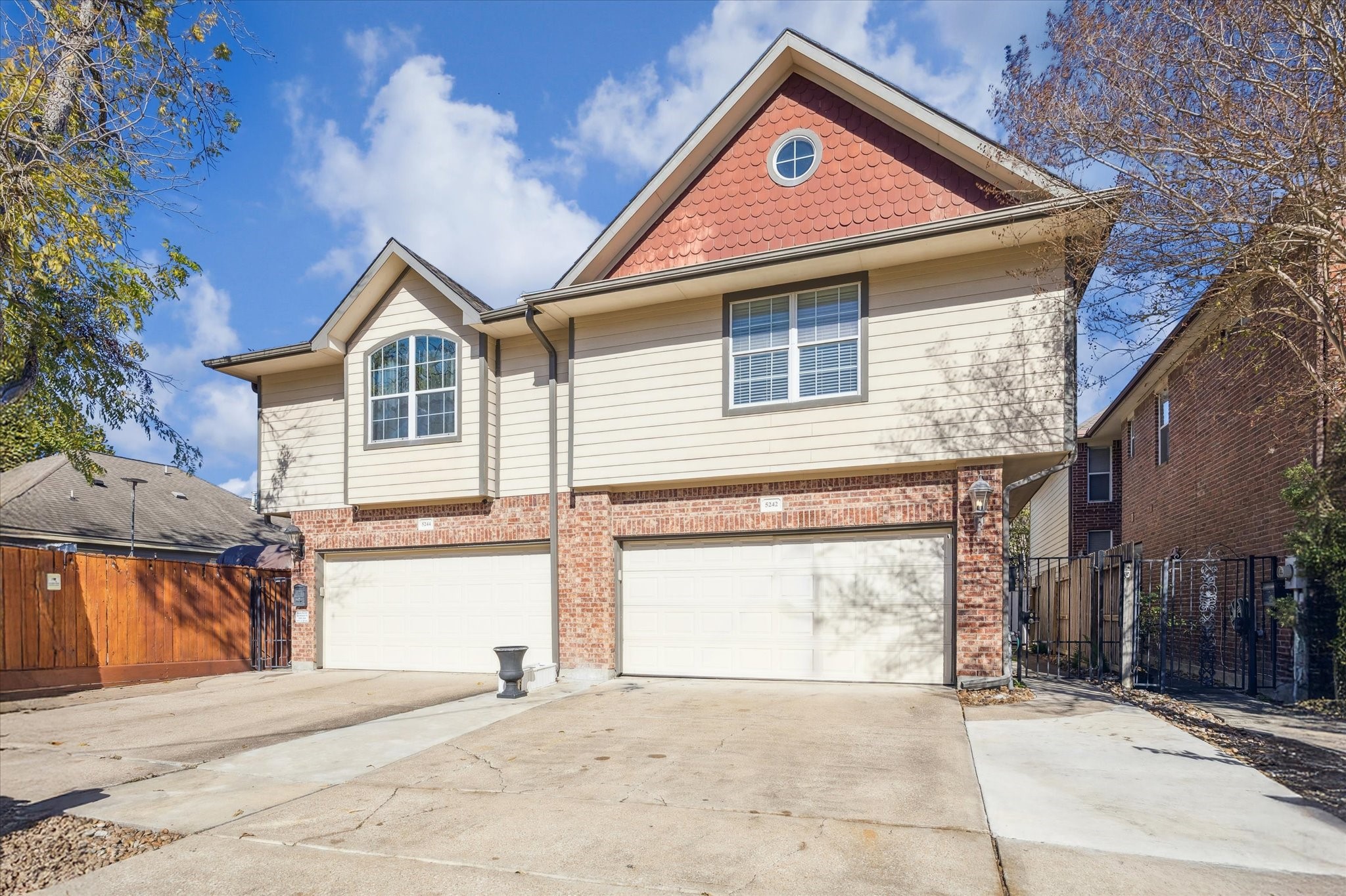 5242 Eigel Street Houston, TX 77007 - Photo 2 of 30