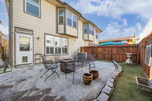 $480,000 | 5242 Eigel Street, Houston, TX 77007