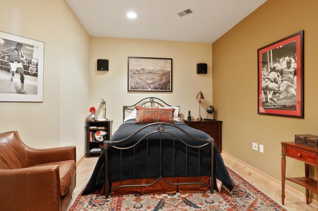 302 Spring Street St. Paul, MN 55102 - Photo 14 of 36 Gallery Image 14