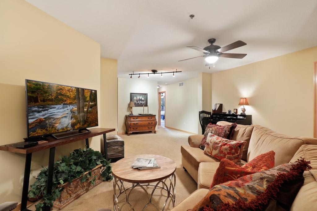 302 Spring Street St. Paul, MN 55102 - Photo 27 of 36 Gallery Image 27