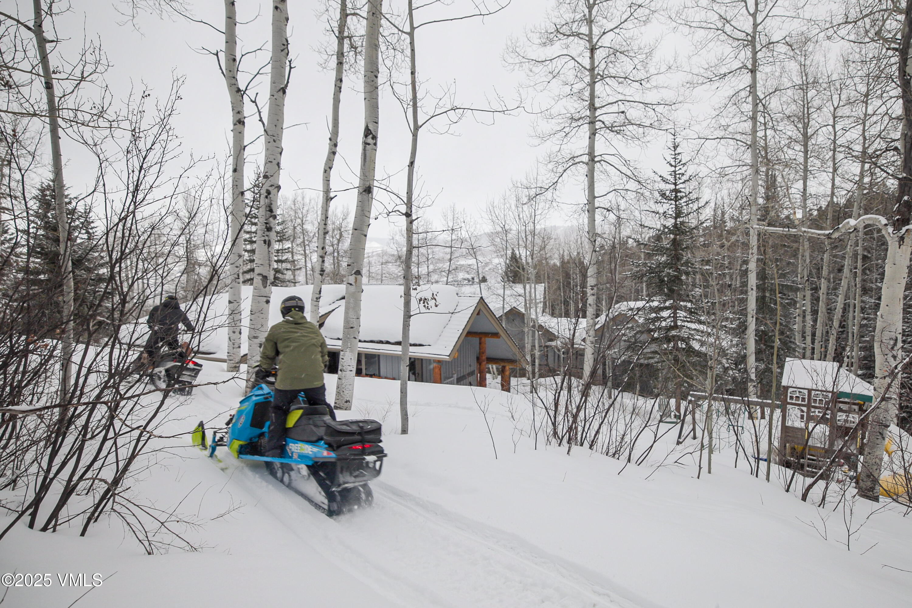 575 Pilgrim Drive Edwards, CO 81632 - Photo 6 of 109 A_0010C084A250319_1112120W_CANON