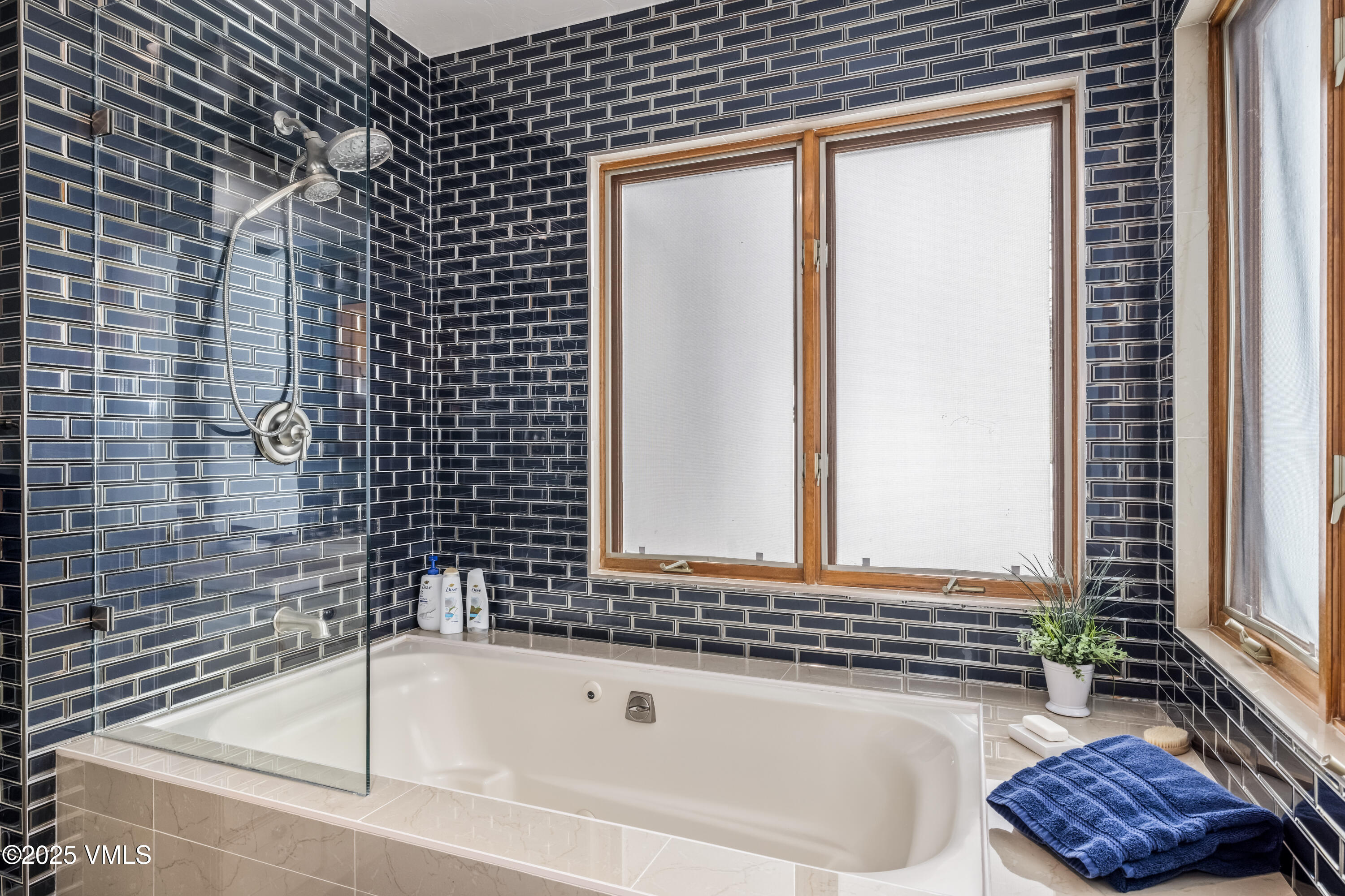 575 Pilgrim Drive Edwards, CO 81632 - Photo 69 of 109 Main House bathroom