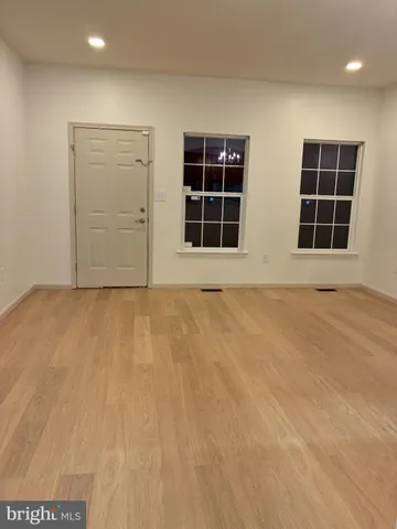 $2,400 | 46 Reading Avenue, Trenton, NJ 08618