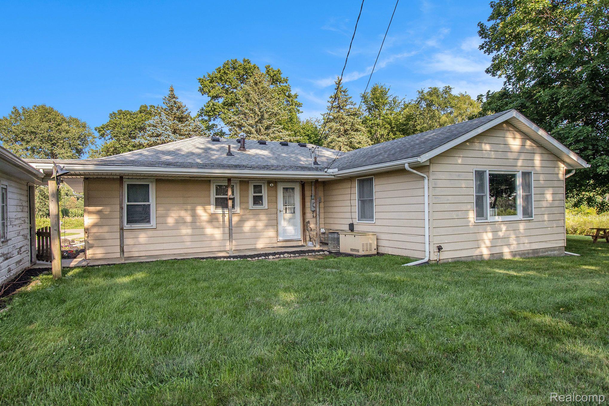 2105 Fenton Road Hartland, MI 48353 - Photo 25 of 28 Gallery Image 25