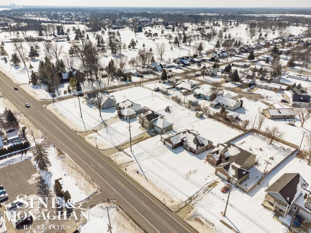 1578 River Road St. Clair, MI 48079 - Photo 31 of 37 50168940-F467D644-AC27-4F14-AF9F-17E0073042C0.JPG