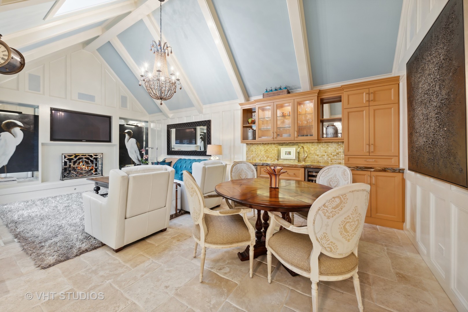104 Burr Ridge Club Burr Ridge, IL 60527 - Photo 11 of 32 a view of a dining room with furniture and a chandelier