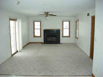 3166 Morrish Road Swartz Creek, MI 48473 - Photo 5 of 8 20266172-4.JPG