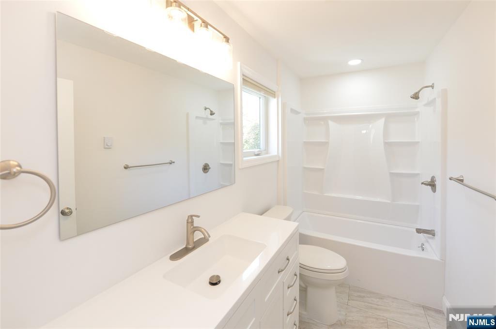 385 Goffle Road, Unit 2 Ridgewood, NJ 07450 - Photo 11 of 11