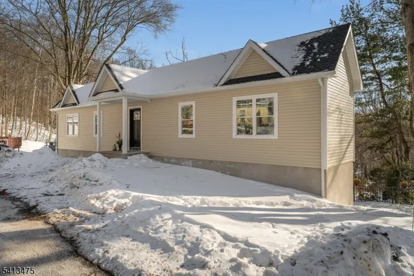 $435,000 | 48 Northwood Drive, High Bridge, NJ 08829