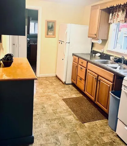 $200,000 | 87 Gore Road, Naples, ME 04055