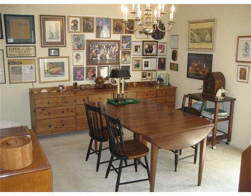 900 Washington Road, Unit 305 Mt. Lebanon, PA 15228 - Photo 7 of 12 Dining Room.