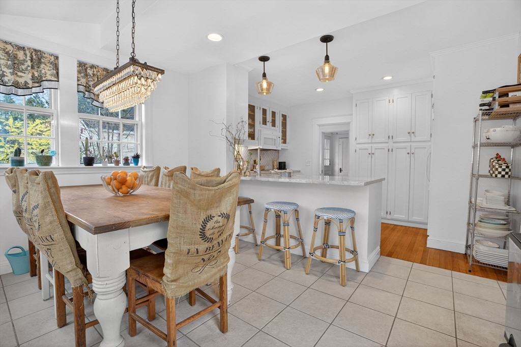 642 Worcester Street Wellesley, MA 02482 - Photo 9 of 34