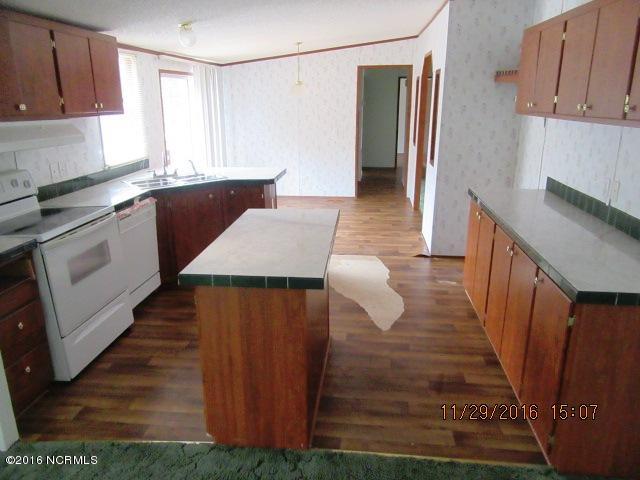 130 Pate Road New Bern, NC 28562 - Photo 2 of 15 130 Pate Kitchen